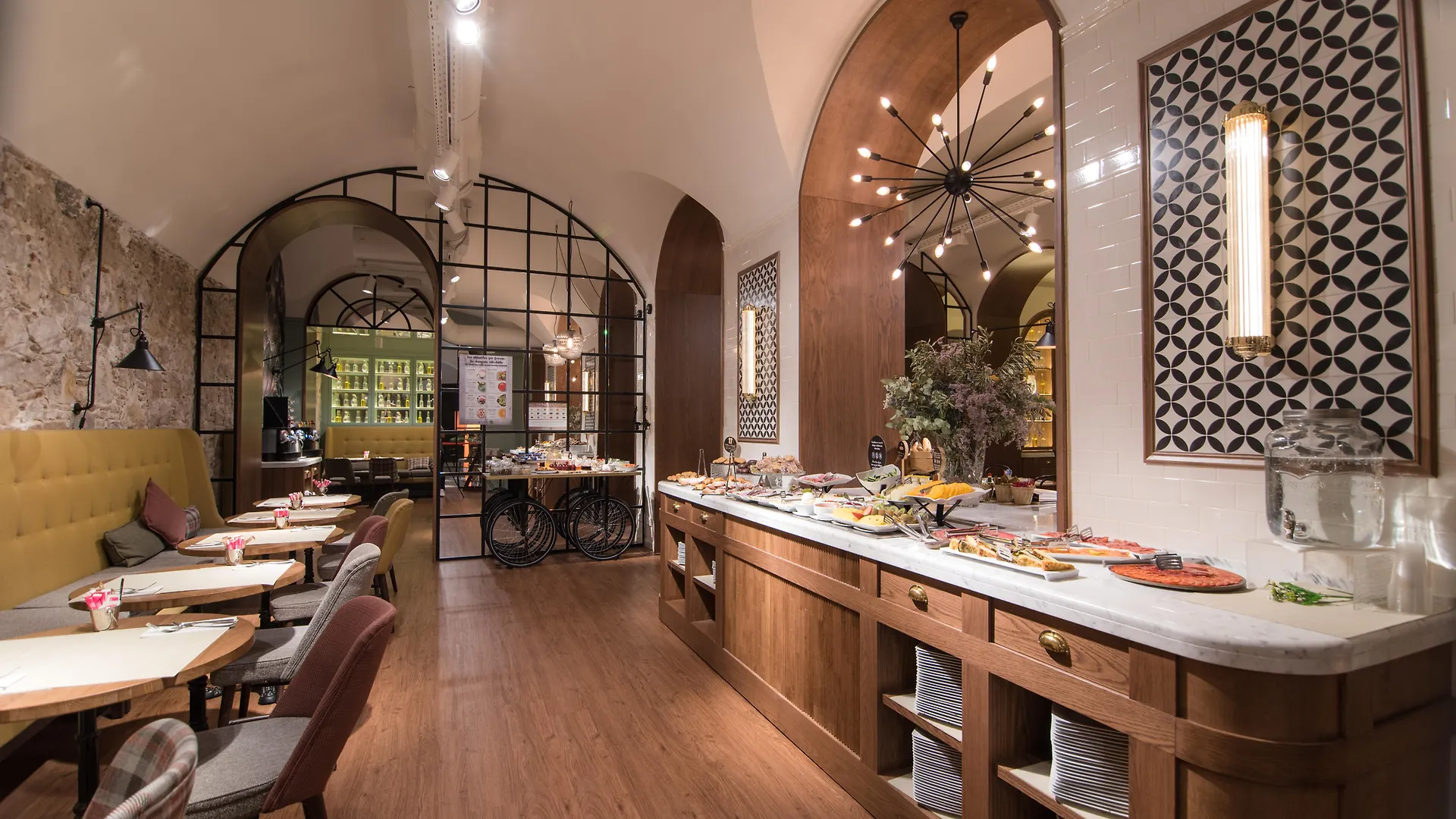 **** Hotel Petit Palace Boqueria Garden Barcelona Spanien